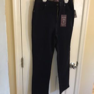 Gloria Vanderbilt “Amanda” Soft Touch Maximum Recovery Slimming Jeans Stretch